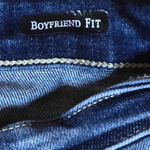 Judy Blue Women’s Boyfriend Fit Distressed Jeans, Size 13/31 - Picture 3 of 7
